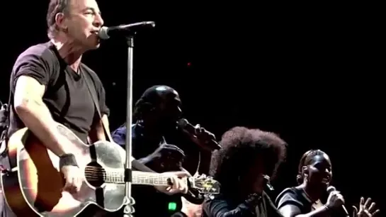 Bruce Springsteen - "Stayin' Alive" (Brisbane, 02/26/14)