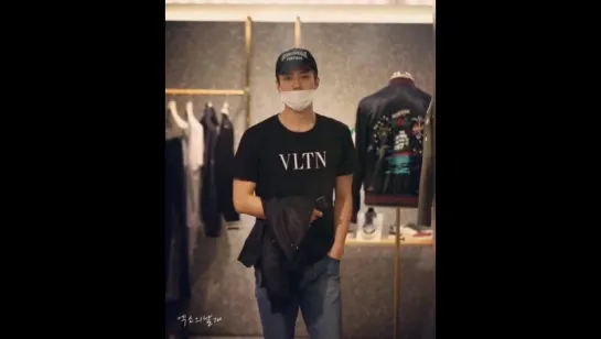 171027 SEHUN на VLTN Pop-up Store’s Grand Opening Cocktail Party в Hong Kong