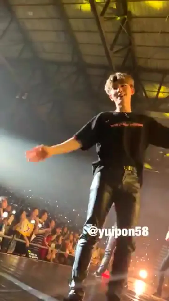 [VK][190601] MONSTA X fancam - By My Side @ The 3rd World Tour: We Are Here in Bangkok