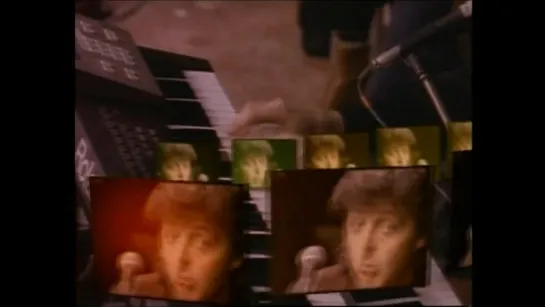 Paul McCartney – The Fool On The Hill (Bonus) Put It There (1989)