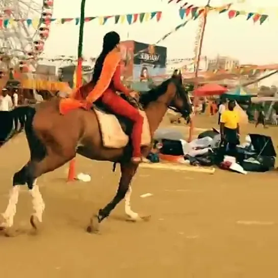 Видео из инстаграма Сонакши