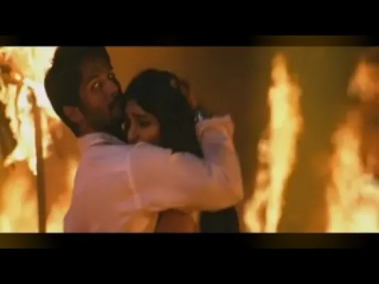 Mausam Lambi Judai - Shahid And Sonam