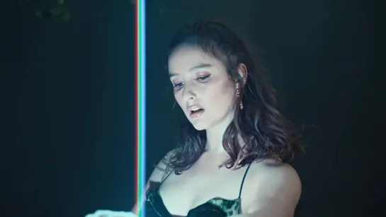 BANKS - Gimme (Official Video) новый клип 2019 Бенкс