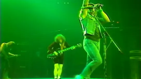 AC/DC - Shoot To Thrill (Live At The Houston Summit, October 1983)