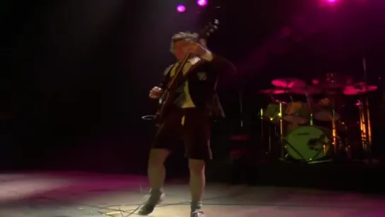 AC/DC - Hell Ain't A Bad Place To Be