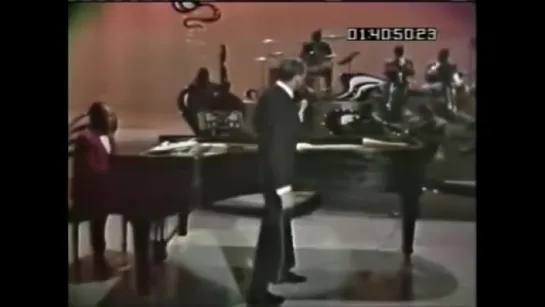 Frank Sinatra - Fly Me To The Moon 1965 (Live)