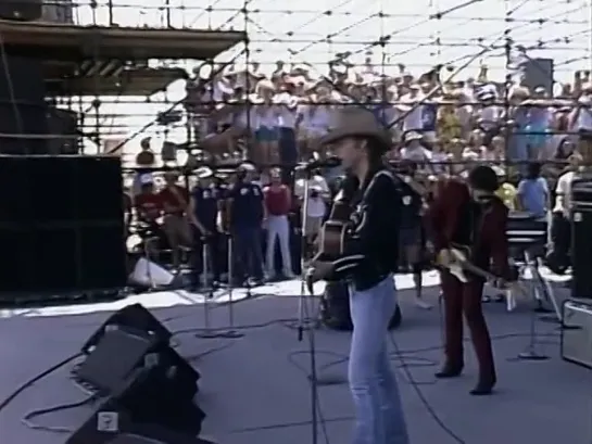 Dwight Yoakam - Honky Tonk Man (Live at Farm Aid 1986)