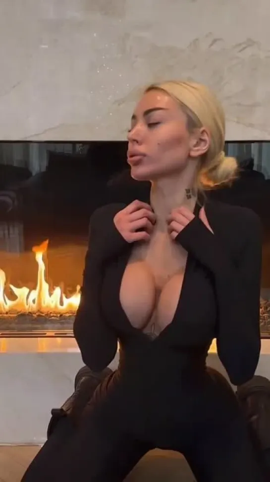 ALENA OMOVYCH (HOT AND SEXY 670)