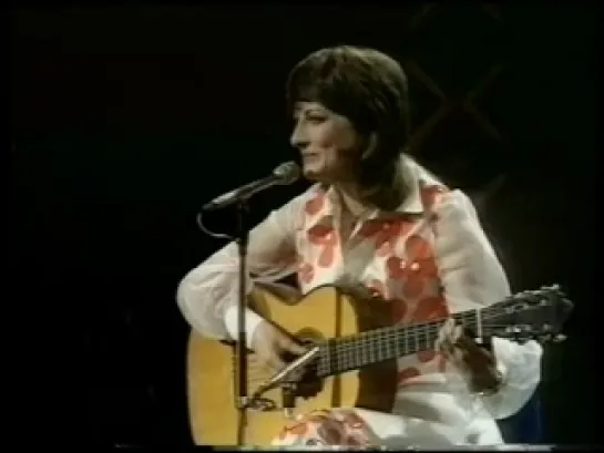 8 - Switzerland 1972 - Véronique Müller - C'est la chanson de mon amour