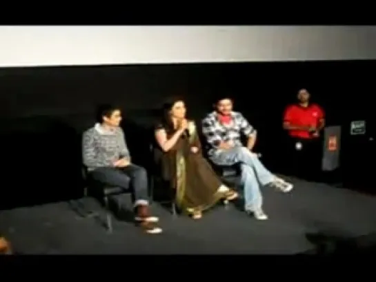 Talash Team at PVR .Farhan Akhter,Rani Mukherjee  Dir Reema with Red Fm Rj Vineet on Stage-26th Nov.