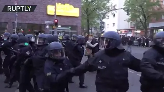 CHAOS ON BERLIN STREETS AS THOUSANDS JOIN 'REVOLUTIONARY MAY  1st' RALLY /