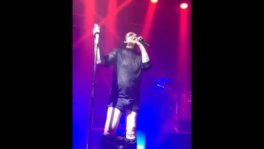 Marilyn Manson taking his pants off during mOBSCENE [live in Phoenix, AZ, 10.01.2018]