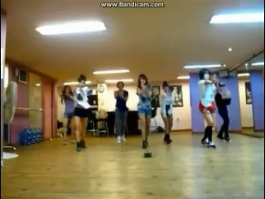 111022 T-ara - Roly Poly (Dance practice)