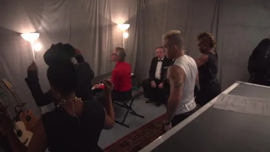 Robbie Williams backstage