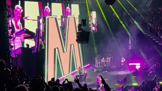 Just Cant Get Enough (multicam) - 30.03.2023 - Las Vegas, NV - T-Mobile Arena