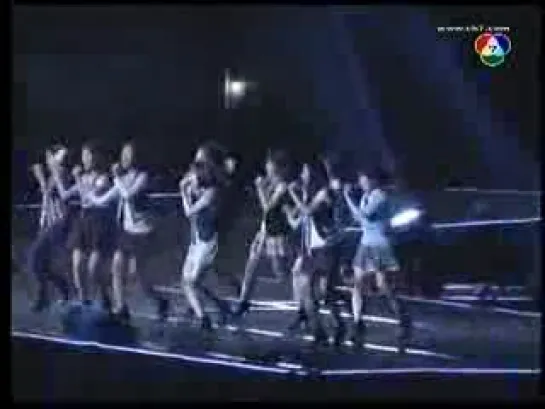 SM Town 2008 Live in Bangkok - SNSD -  Kissing you