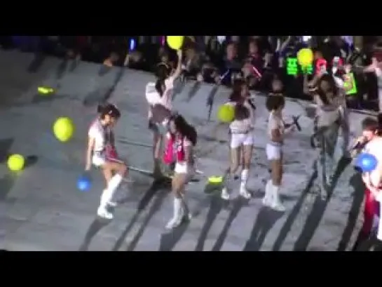 [Fancam] 100821 SNSD - Ending @ SM Town Live 2010 in Seoul