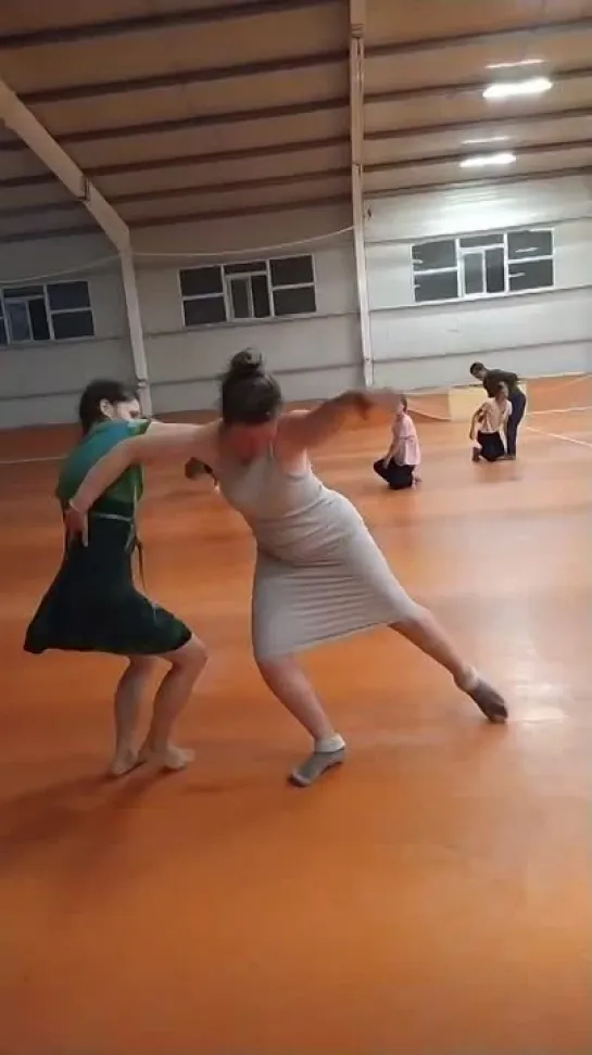 Contact improvisation with some tango. Margo Kozhevnikova  Maria Grudskaya.