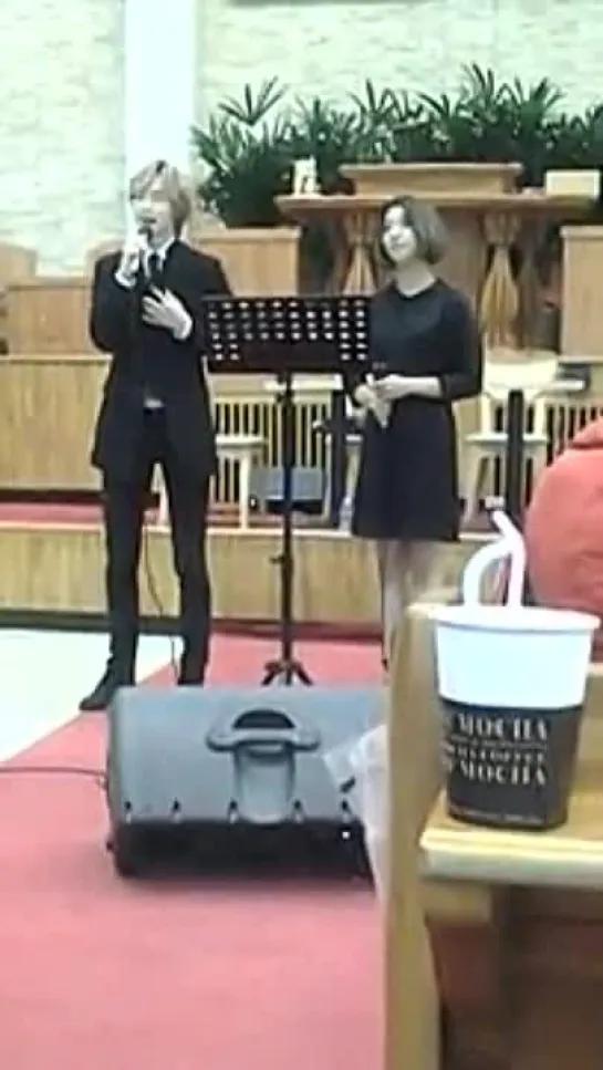 Luna Singing at a Church (141130)