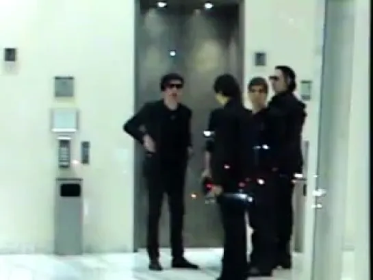 Saliendo Del Hotel, Mexico [~03.11.2011]