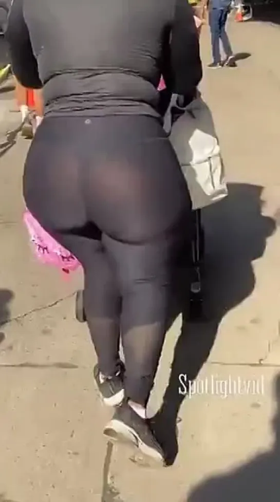 Booty walking