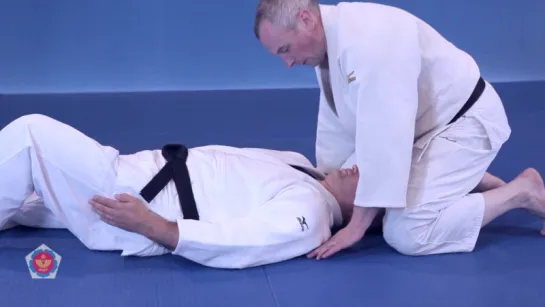 kami-shiho-gatame