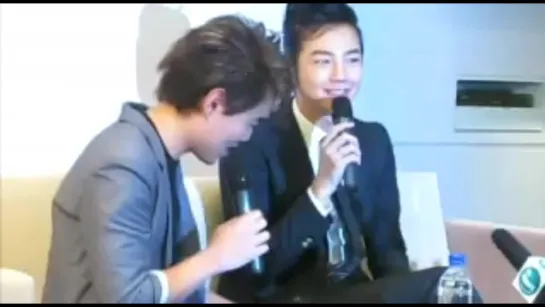 23.04.2010 Сингапур, Jang Geun Suk Press Conference UFM 1003