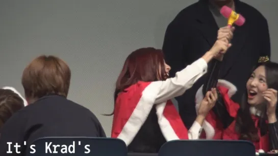 151220 Cheongryangri Fansign @ Tzuyu, Nayeon focus