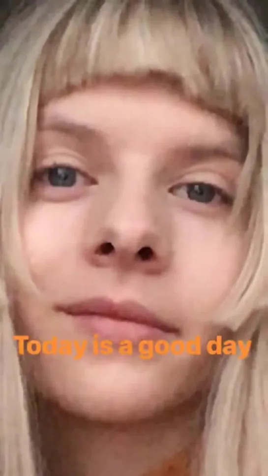 Aurora 02.12.2018 insta story