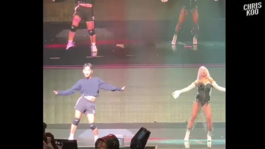 181110 Chris Koo x Hyolyn - Special Stage @ TRUE Concert