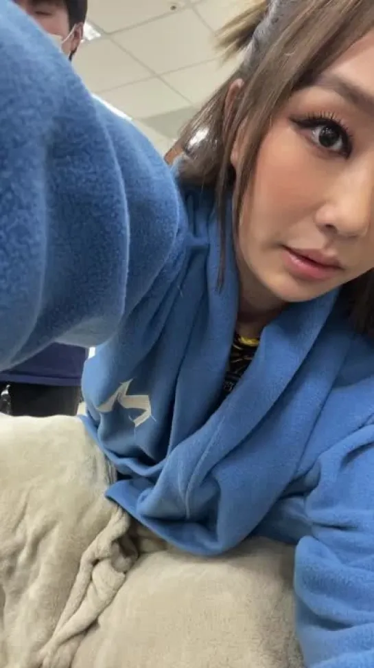 [IG LIVE] 221231 Херин провела прямую трансляцию в своем аккаунте (xhyolynx)