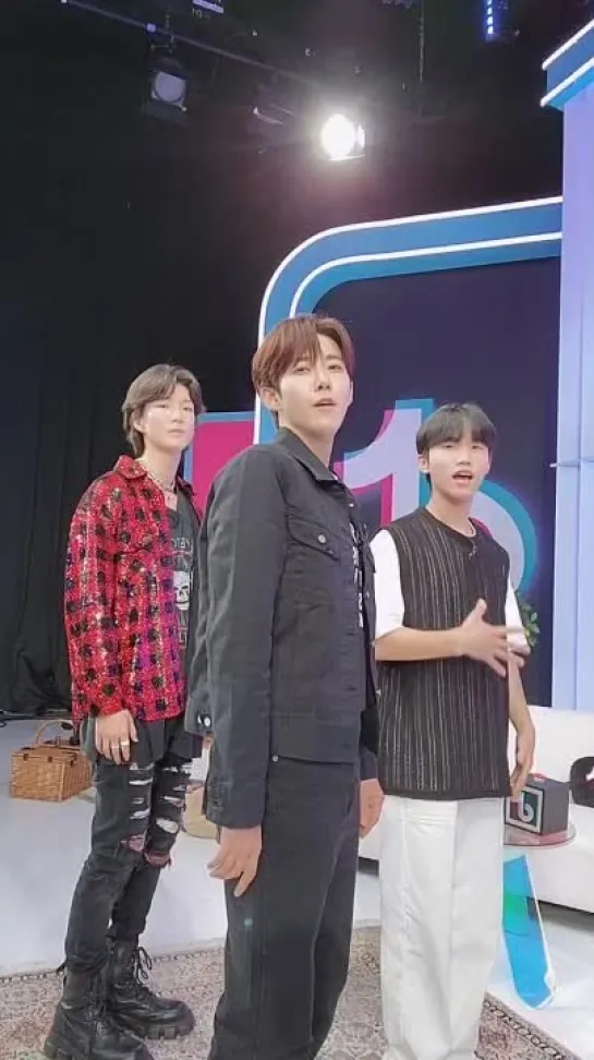 [TIK TOK] 220723 (tiktok_stage) | Seunghoon, Kwanghee, Wonjeong