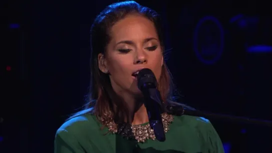 Alicia Keys – Blackbird (4/15) A MusiCares Tribute To Paul McCartney (10.02.2012)