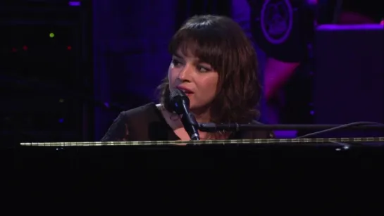 Norah Jones – Oh! Darling (7/15) A MusiCares Tribute To Paul McCartney (10.02.2012)