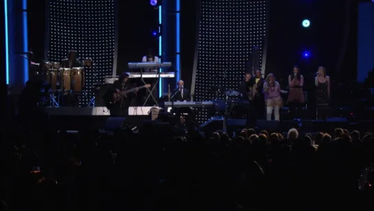 Sergio Mendes – The Fool On The Hill (9/15) A MusiCares Tribute To Paul McCartney (10.02.2012)