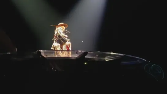 2017 // Joanne World Tour > Joanne (Gagavision.net)