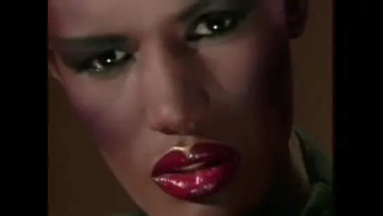 Grace Jones - Ive Seen That Face Before (Libertango)