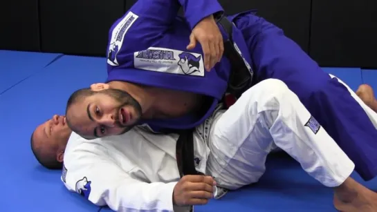 Bernardo Faria Shows His Principles of Pressure Passing