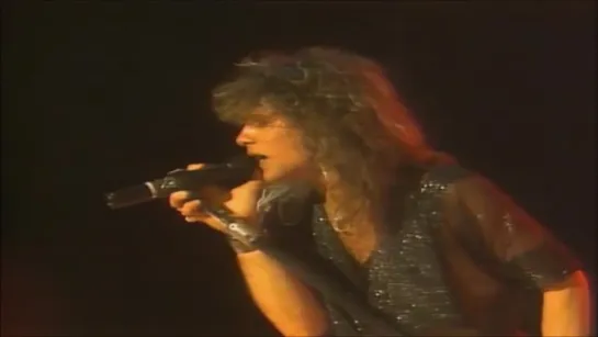 Bon Jovi - She Don't Know Me (Live at the Shibuya Public Hall in Shibuya, Tokyo, Japan on 28 April 1985)