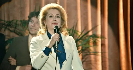 Catherine Deneuve - C'est beau la vie - Potiche (2010) 1080p