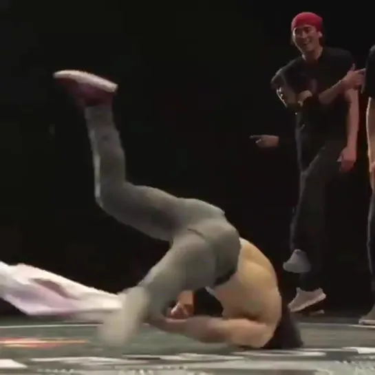 gold. BBoy Pocket (Monster Energy BBoys). 2013. power moves. breakdance