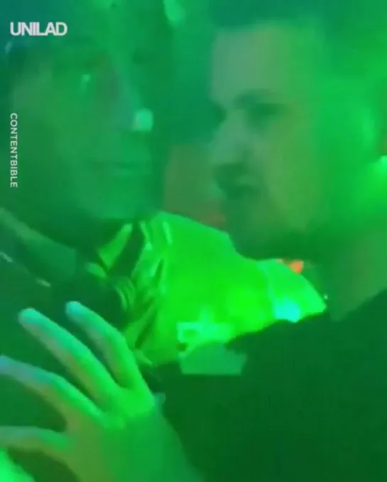 club. статуя. drunk