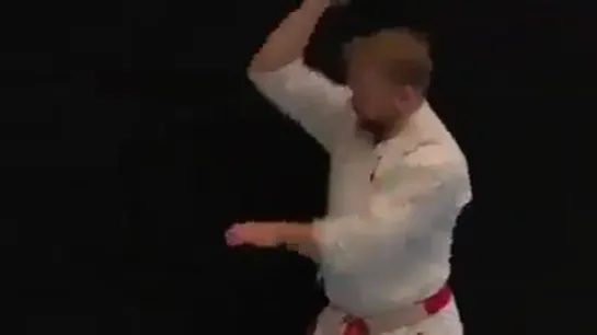 Corona-Kata. Karate.