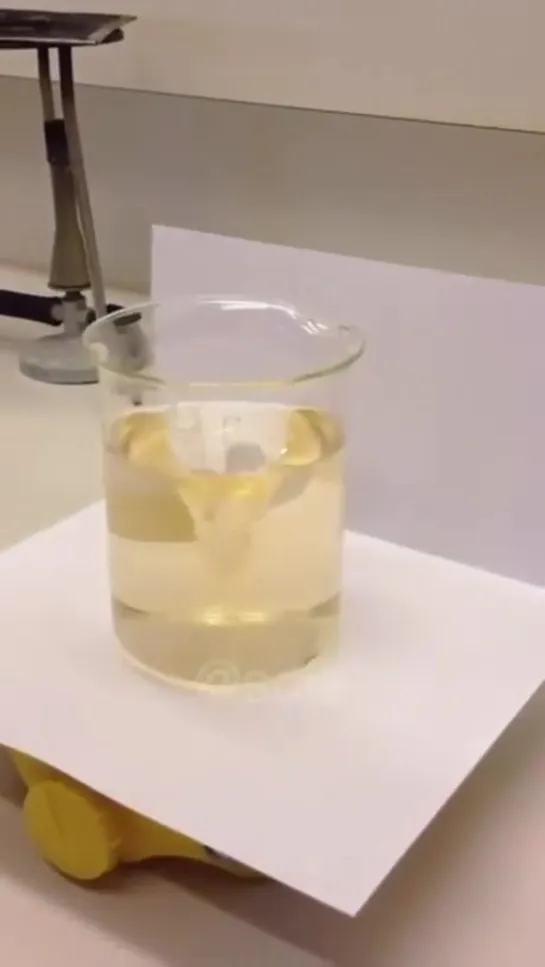 Demonstration of Briggs Rauscher oscillating reaction