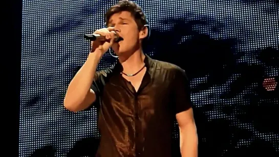 A-Ha - Stay On These Roads(live)