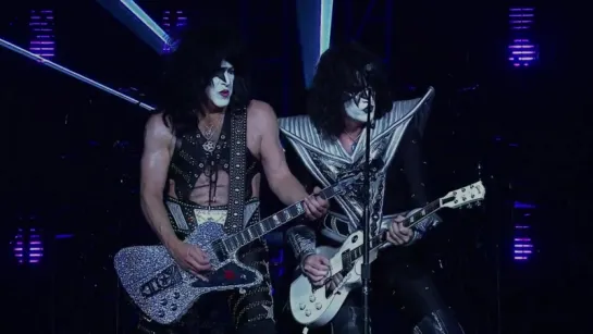 Kiss - Lick It Up (Live 2014)