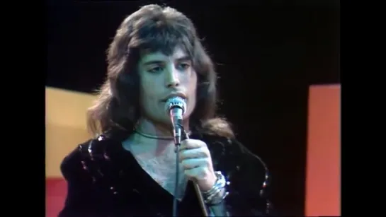 Queen - Killer Queen (1974)