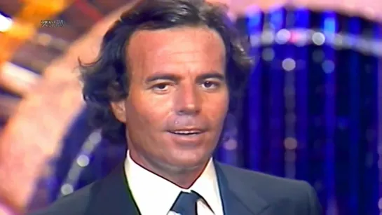 Julio Iglesias - L'Amour Est Fou, Madame