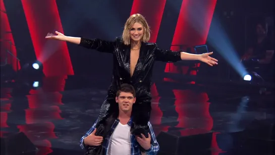 Delta Goodrem Gets Squatted (The Voice Australia 2020)