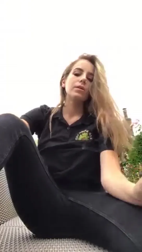 Cum slut smoking